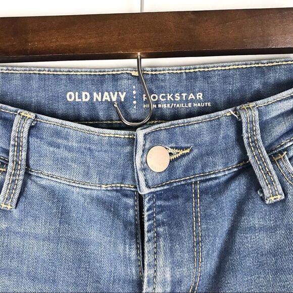 Old Navy High Rise Rockstar Distressed Jeans - Picture 4 of 6